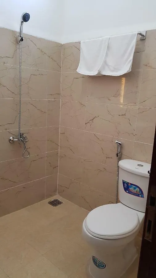 White House Hostel Nha Trang 2*,